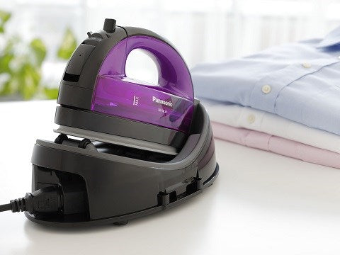 Panasonic 樂聲 NI-WL41 Ceramic防黏塗層底板無線蒸氣熨斗 (1550瓦特)